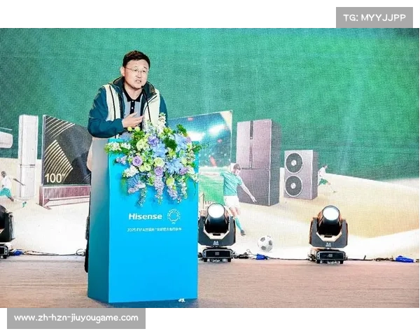 2025世俱杯奖杯首次亮相中国 重庆科技与足球激情融合展现风采 2025世俱杯奖杯首次亮相中国 重庆科技与足球激情融合展现风采